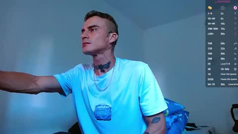 Snapshot of bray_hotboy chatting on September 28, 7:56 pm Bray Hotboy online show from September 28, 7:56 pm