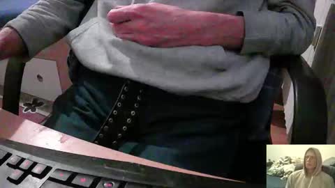 bremer64 online show from October 18, 11:48 am