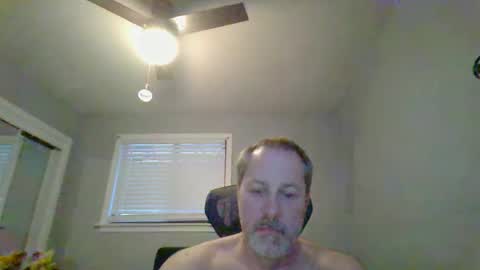 hey online show from February 18, 10:07 pm