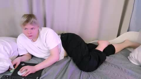 brian_mils online show from February 13, 11:48 am