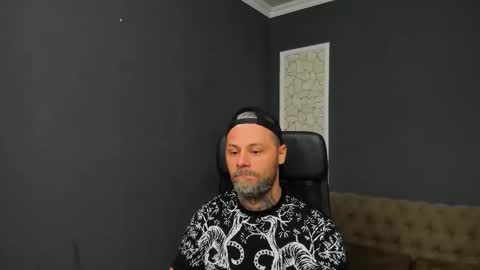 Brian online show from December 18, 7:15 am