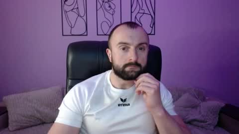 brindlefly69 online show from April 7, 11:10 am