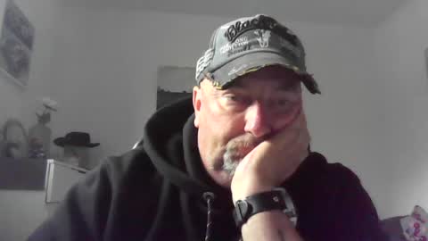 Brisco schner Schwanz online show from June 12, 9:07 am
