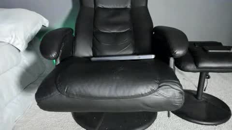 brockhurn_ online show from December 1, 1:19 am