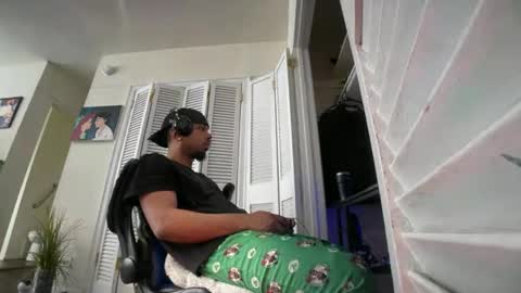 Brownskinshortyy online show from April 9, 3:07 pm