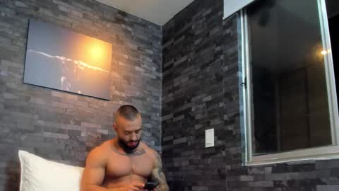 brucedallas online show from October 28, 1:08 am