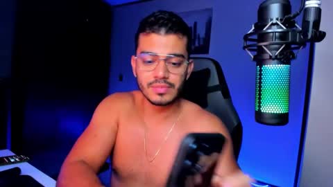 Snapshot of bruno_diaz31 chatting on December 19, 4:13 am Bruno online show from December 19, 4:13 am