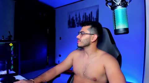 Snapshot of bruno_diaz31 chatting on March 2, 3:24 am Bruno online show from March 2, 3:24 am