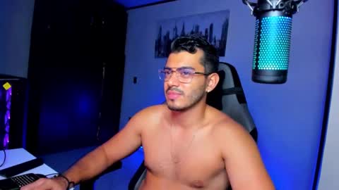 Snapshot of bruno_diaz31 chatting on December 24, 3:05 am Bruno online show from December 24, 3:05 am