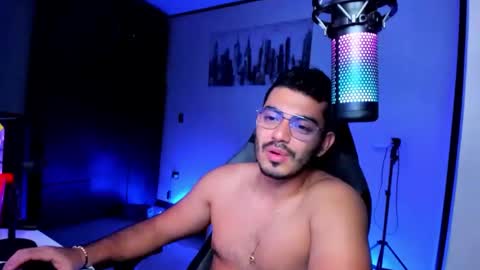 Snapshot of bruno_diaz31 chatting on February 11, 4:33 am Bruno online show from February 11, 4:33 am
