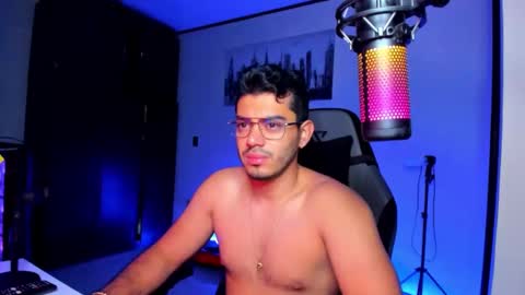 Snapshot of bruno_diaz31 chatting on February 16, 11:49 am Bruno online show from February 16, 11:49 am