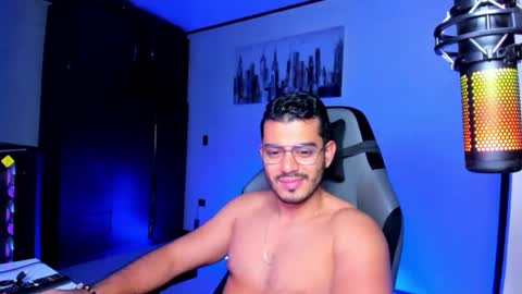 Snapshot of bruno_diaz31 chatting on December 27, 10:05 pm Bruno online show from December 27, 10:05 pm