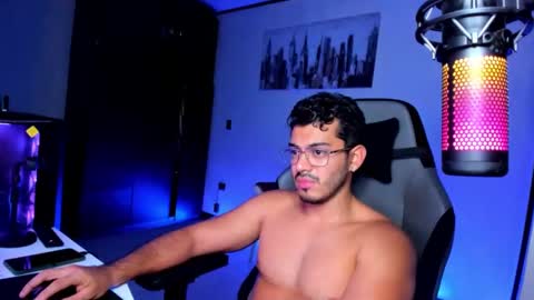 Snapshot of bruno_diaz31 chatting on December 2, 11:32 am Bruno online show from December 2, 11:32 am