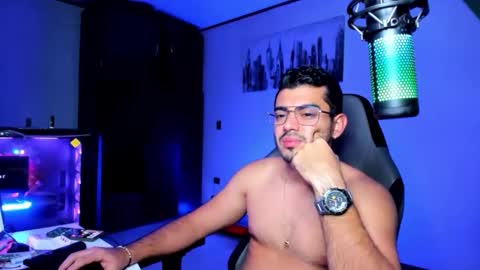 Snapshot of bruno_diaz31 chatting on February 19, 3:06 am Bruno online show from February 19, 3:06 am