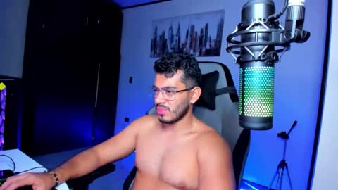 Snapshot of bruno_diaz31 chatting on December 23, 9:38 am Bruno online show from December 23, 9:38 am