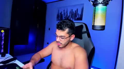 Snapshot of bruno_diaz31 chatting on December 25, 11:00 am Bruno online show from December 25, 11:00 am