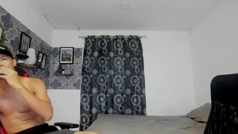 Snapshot of bruno_snow chatting on September 16, 8:04 am bruno_snow online show from September 16, 8:04 am
