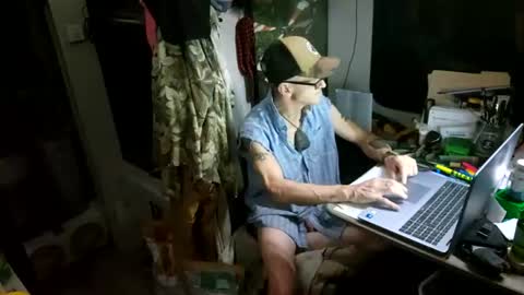 Steve... aka SkinnieDippin aka TimberTramp online show from June 16, 4:26 am