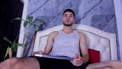 bry_dalton online show from February 25, 11:44 am