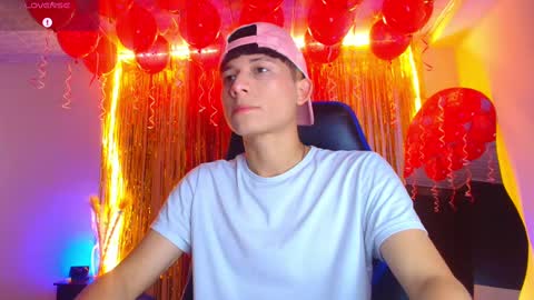 Snapshot of bryam_hot chatting on September 12, 1:38 am BRYAM INDEPENDENT MODEL online show from September 12, 1:38 am