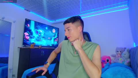 Snapshot of bryam_hot chatting on January 21, 2:11 am BRYAM INDEPENDENT MODEL online show from January 21, 2:11 am