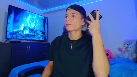 Snapshot of bryam_hot chatting on January 6, 1:53 am BRYAM INDEPENDENT MODEL online show from January 6, 1:53 am