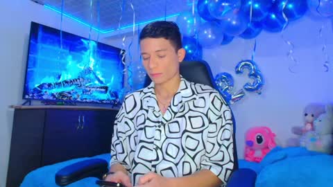 Snapshot of bryam_hot chatting on January 9, 1:39 am BRYAM INDEPENDENT MODEL online show from January 9, 1:39 am
