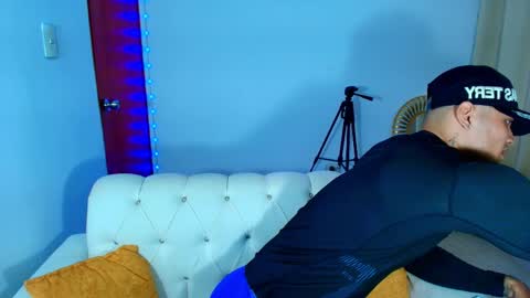 bryan online show from April 18, 1:18 am