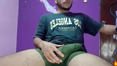 Snapshot of buckbigdick chatting on September 14, 12:45 am buckbigdick online show from September 14, 12:45 am