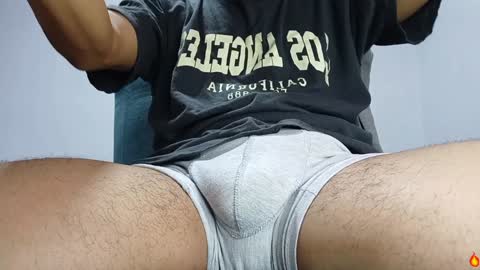 Snapshot of buckbigdick chatting on December 19, 10:56 am buckbigdick online show from December 19, 10:56 am