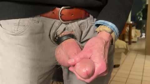 bucky58 online show from December 2, 10:13 pm