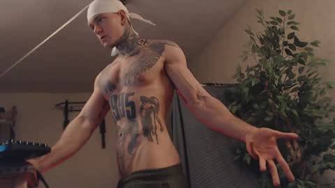 Dmitriy  online show from February 18, 11:19 pm