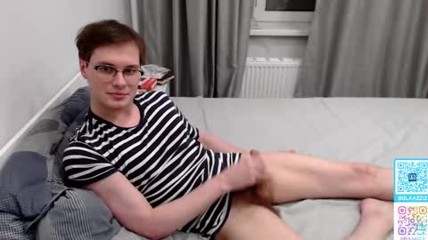 Snapshot of bulkazziz chatting on February 12, 6:09 pm Chris online show from February 12, 6:09 pm