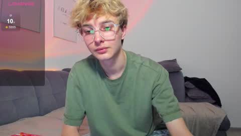 BunnyBlush online show from April 6, 4:46 am