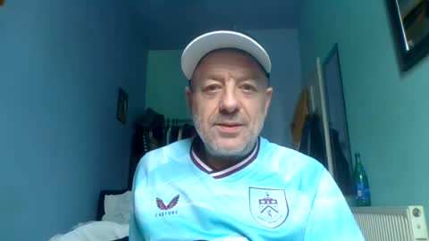 burnleyguy1977 online show from June 16, 12:18 pm