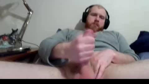 Snapshot of bushmate92 chatting on September 9, 2:16 pm bushmate92 online show from September 9, 2:16 pm