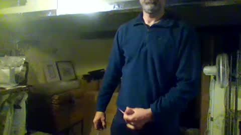 Snapshot of busterjon chatting on December 23, 9:40 pm Jon online show from December 23, 9:40 pm