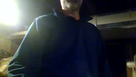 Snapshot of busterjon chatting on December 9, 1:25 pm Jon online show from December 9, 1:25 pm