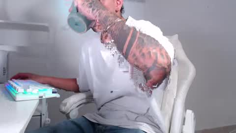 caishenx online show from April 4, 8:28 pm