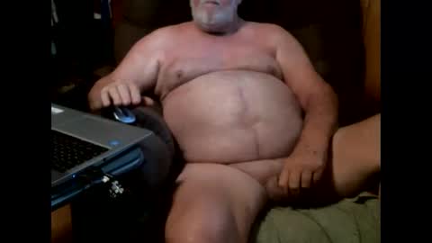 Snapshot of cajungrey75 chatting on December 29, 3:03 pm cajungrey online show from December 29, 3:03 pm