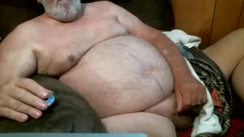 Snapshot of cajungrey75 chatting on December 19, 6:23 pm cajungrey online show from December 19, 6:23 pm