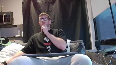 calfurey online show from November 9, 9:08 pm