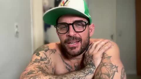 CaliforniaBrazilian online show from April 13, 10:43 pm