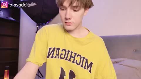 Nick online show from February 9, 4:00 pm