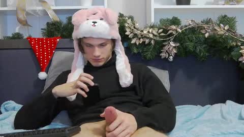 Calvin online show from December 28, 8:04 pm