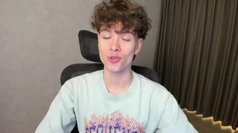 Hey I am Calvin  online show from February 9, 6:12 pm