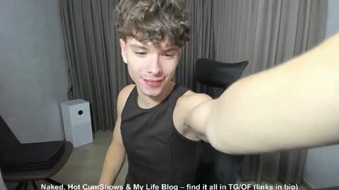 Hey I am Calvin  online show from October 7, 2:10 pm