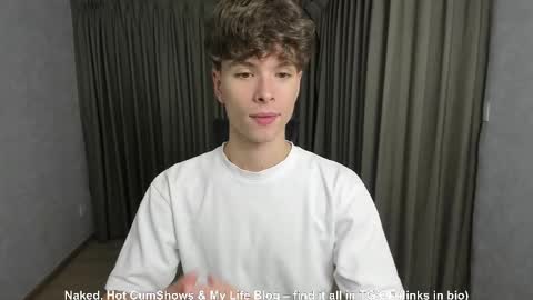 Hey I am Calvin  online show from October 12, 2:22 pm