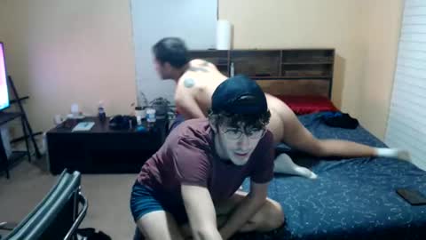 Snapshot of calvin_tanner chatting on September 27, 2:20 am calvin_tanner online show from September 27, 2:20 am