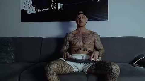 Calvin  online show from September 28, 1:47 am